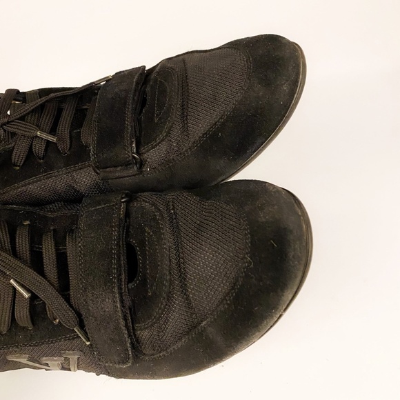 Sale! Louis Vuitton sneakers - Picture 4 of 9